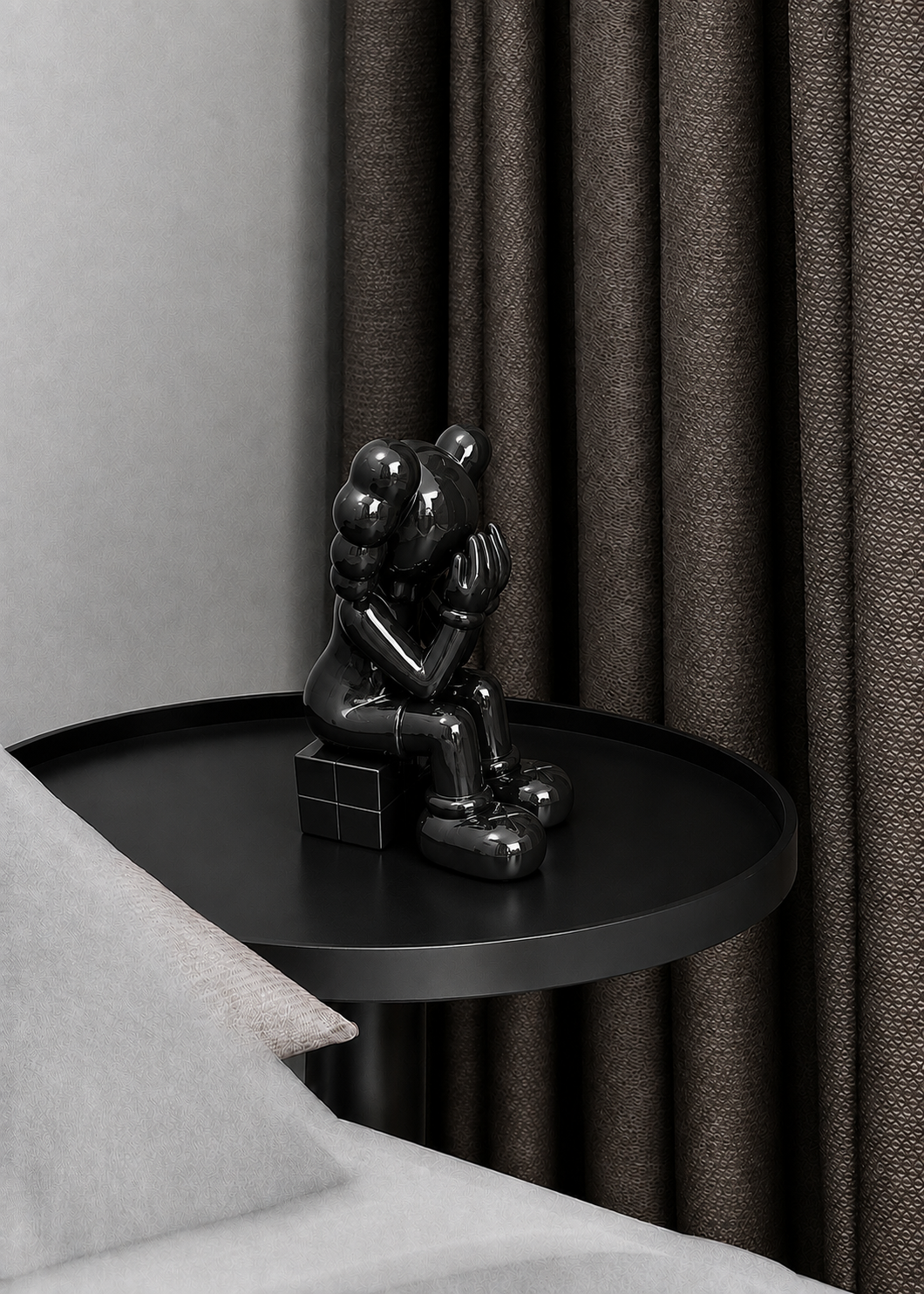 Kaws Sitting 22cm