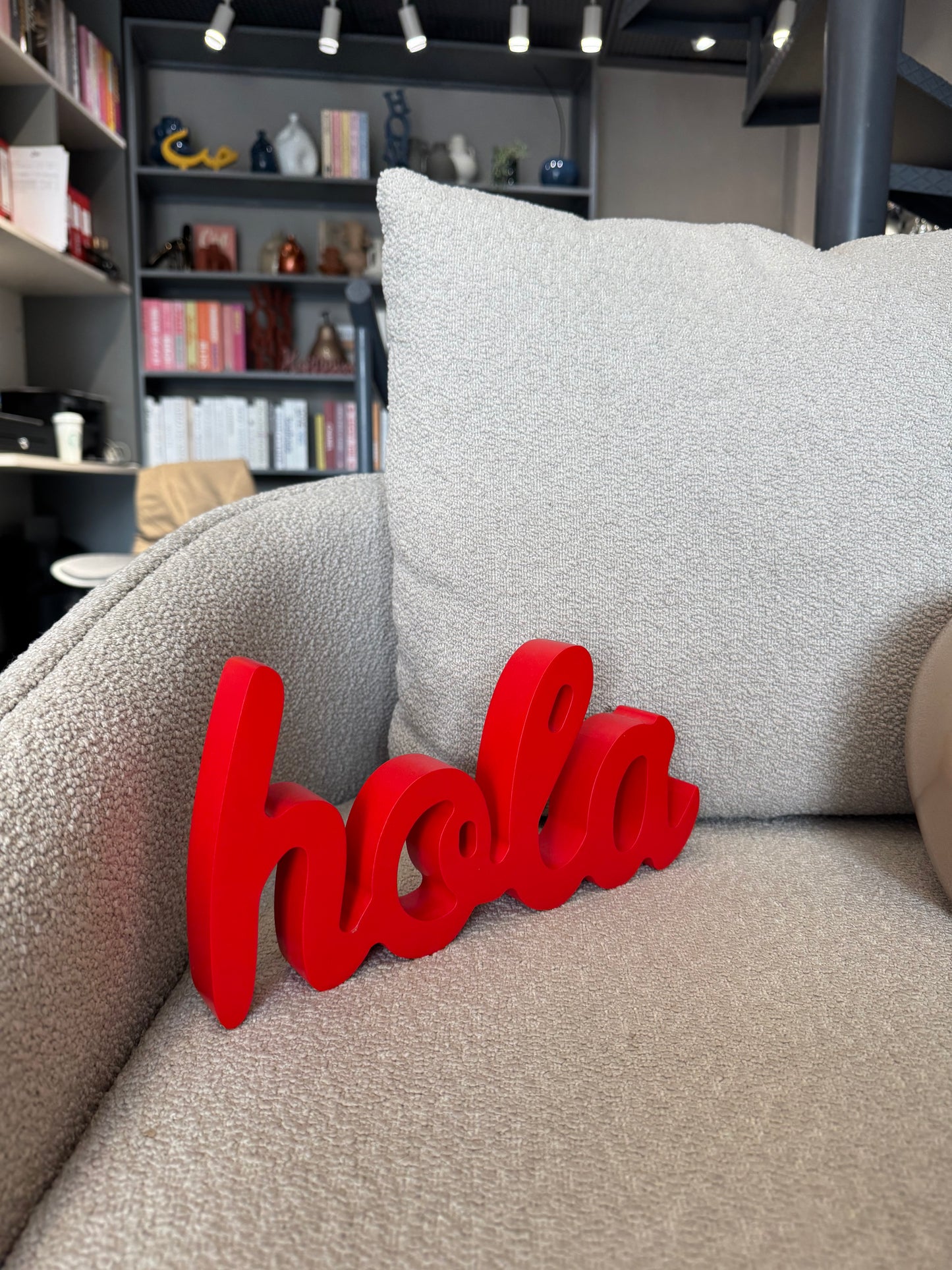 Hola