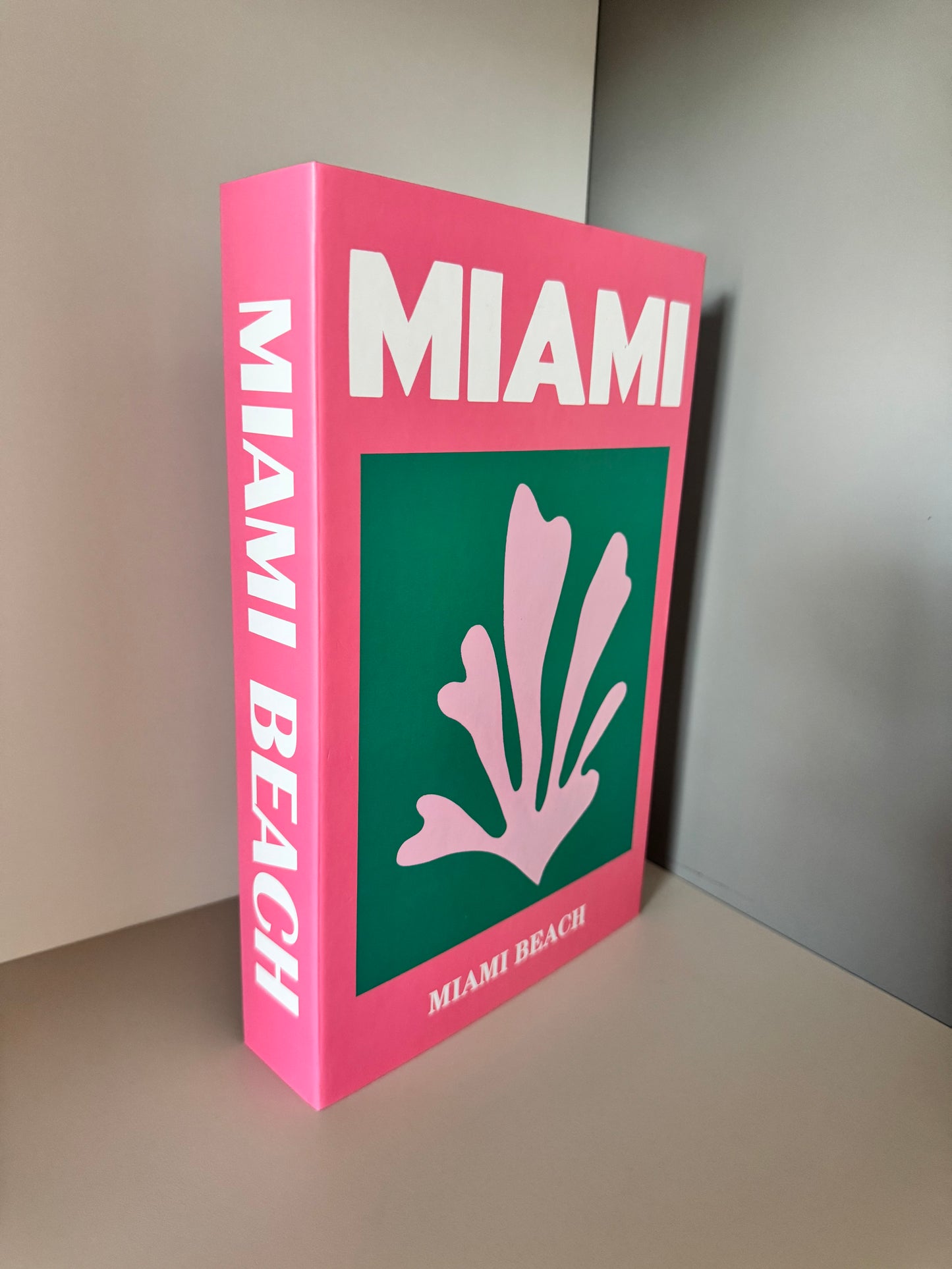 Fake Book Assouline 27x4.5x17cm